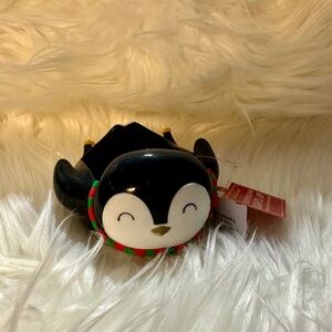 NWT Bath & Body Works PENGUIN Light Up Silicone Holder!